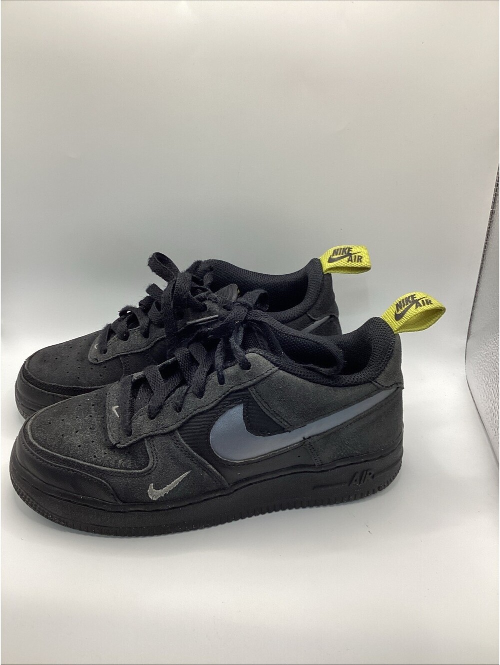 Size 4 (GS) - Nike Air Force 1 Low Cut Out Swoosh - Smoke Grey